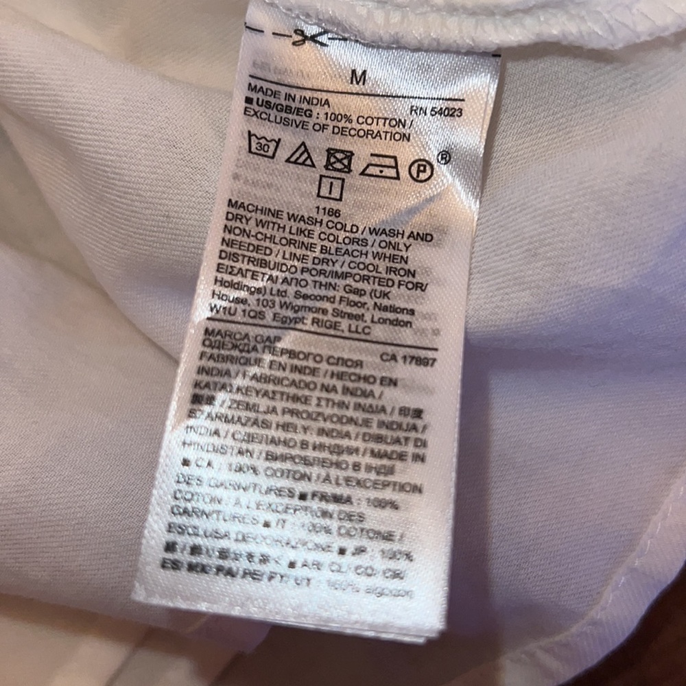 Gap medium off the shoulder white top with blue stitching New with tags nwt! - Picture 6 of 6